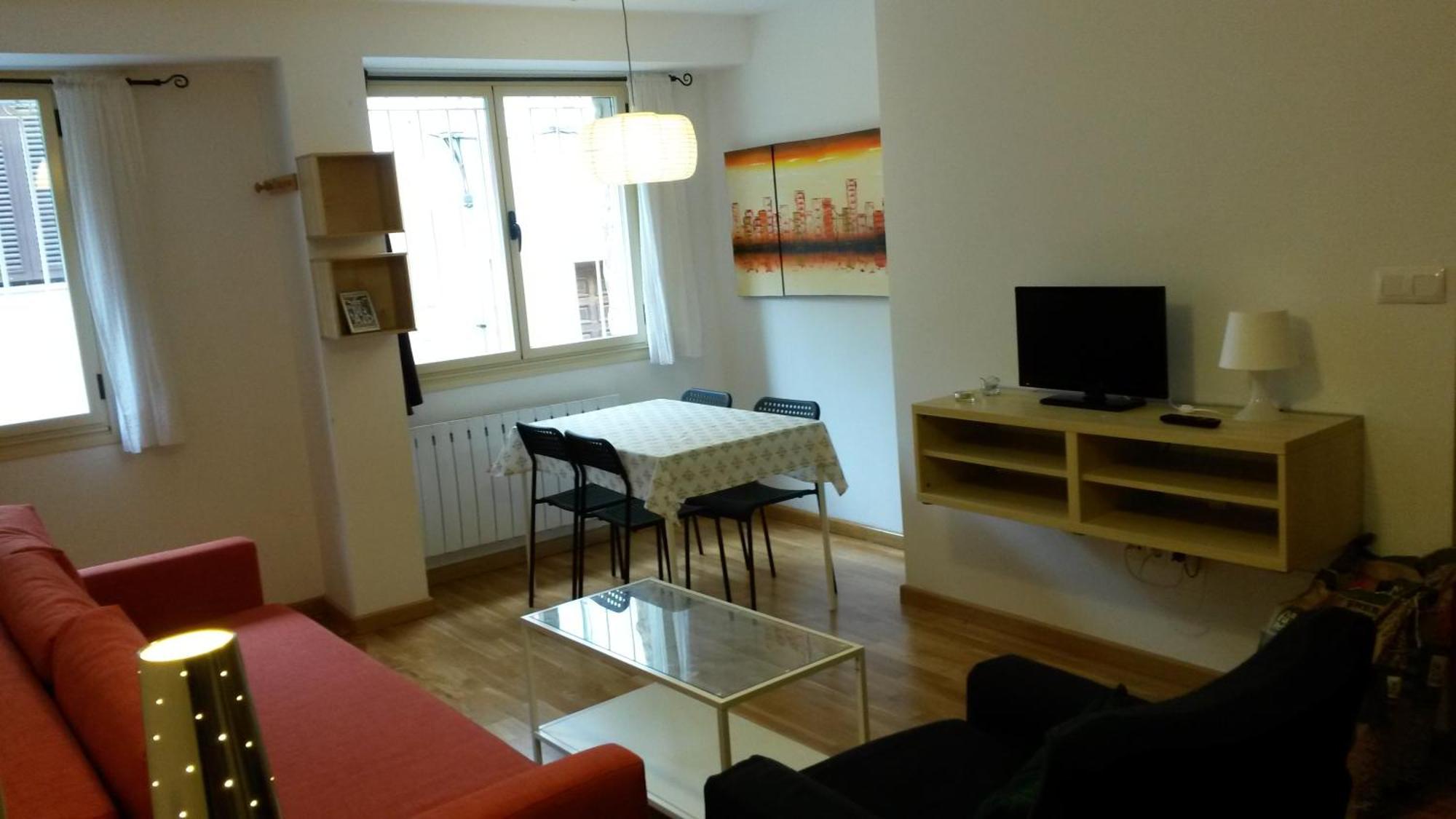 Apartamentos El Camino Villafranca Del Bierzo Luaran gambar